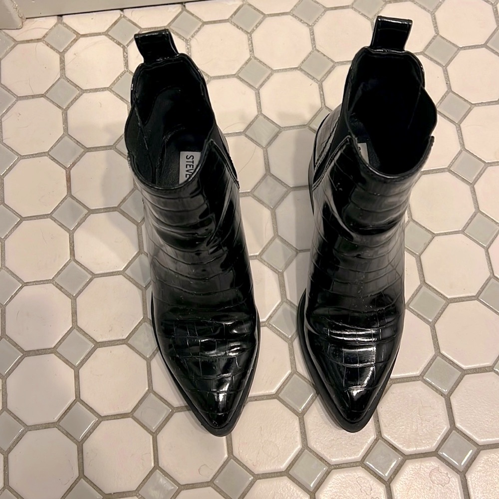 Steve Madden block heel boots-Black- SIZE 6